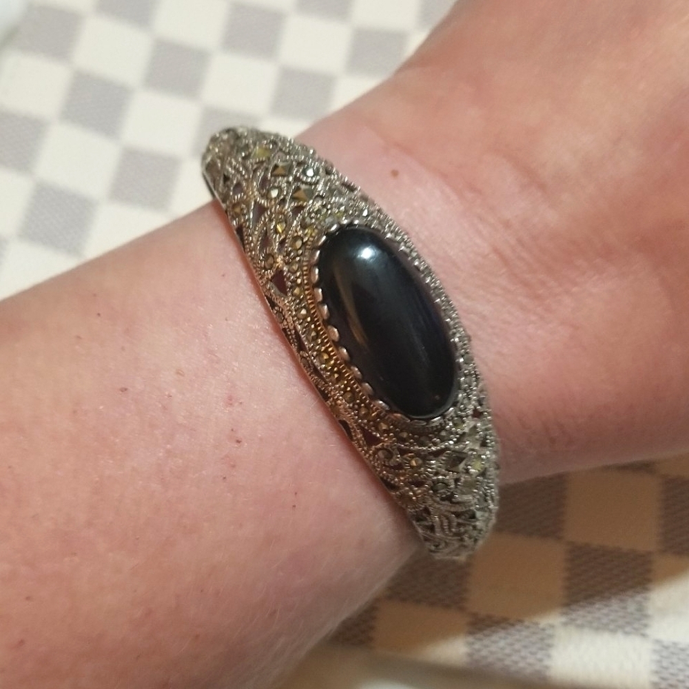 Vintage Onyx Marcasite Sterling Filigree Bangle Bracelet